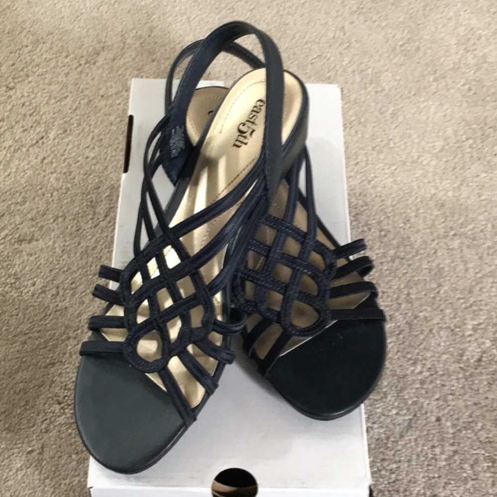 Easy Street Women's Navy Sandals